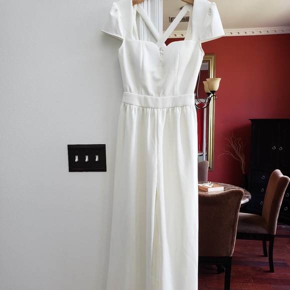 white Tipilly scuba material jumpsuit - Picture 1 of 3